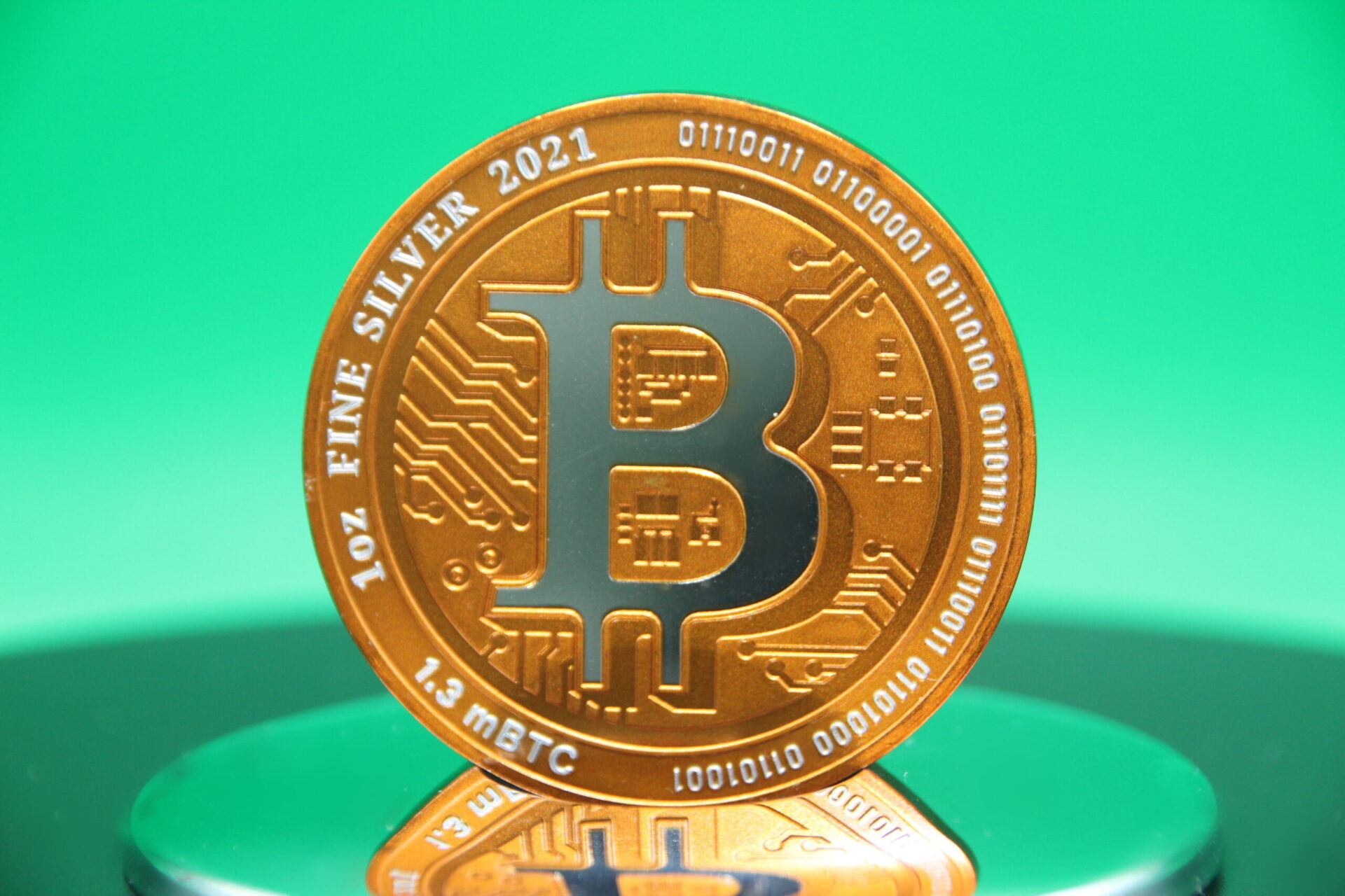 BITCOIN Cyber Orange Silver Coin 1 Oz - COIN STORE NFT